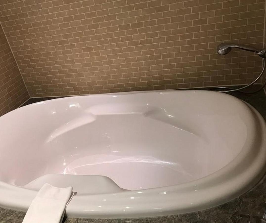 One-Bedroom Suite,979363744:JPEG